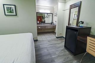 Rodeway Inn San Antonio Lackland AFB - SeaWorld - San Antonio - 4