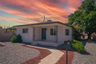 Casa Urbana-2BD-2BTH-Hot Tub-Pet Friendly-No Pet Fees! - Albuquerque - 7