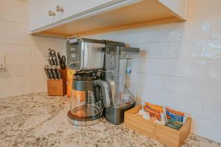 Casa Urbana-2BD-2BTH-Hot Tub-Pet Friendly-No Pet Fees! - Albuquerque - 1