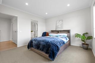 Guru’s Castle - Pet-Friendly, Spacious 3 BR Home - Truganina - 2