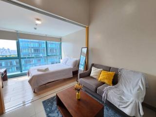 One Uptown in BGC Chic & Trendy 1BR 200mbps fiber - Manila - 0