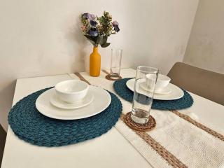 One Uptown in BGC Chic & Trendy 1BR 200mbps fiber - Manila - 6