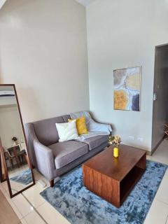 One Uptown in BGC Chic & Trendy 1BR 200mbps fiber - Manila - 2