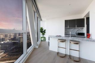 Iconic High-view Oasis between Docklands and CBD - Melbourne - 7