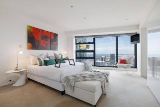 Modern meets Retro in Penthouse with Soaring Views - Melbourne - 9