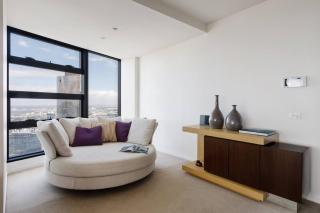 Modern meets Retro in Penthouse with Soaring Views - Melbourne - 5