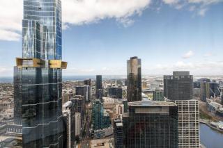 Modern meets Retro in Penthouse with Soaring Views - Melbourne - 6
