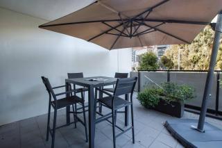 The Haven at Victoria Harbour with Parking and Patio - Melbourne - 7