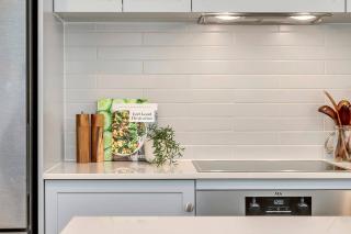 Hamptons-inspired Waterfront Living on Moana Beach - Adelaida - 7