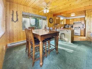 Totem Pole Lodge - 3