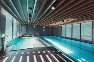 Dazzling Views from Contemporary High-Rise Living - Melbourne - 7