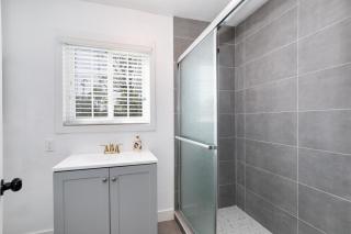 Modern Home - Family Fun Hub - Getaway - Billiards By Zen Living Short Term Rental - 1