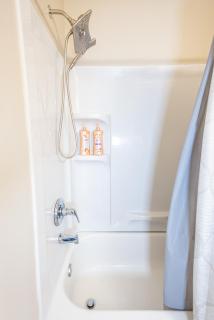 LUX - Downtown Oasis - Pool Table! Free Parking! - 7