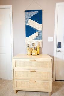 LUX - Downtown Oasis - Pool Table! Free Parking! - 3