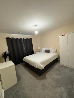 Shared House in Chakeshill Drive - Bristol - 2