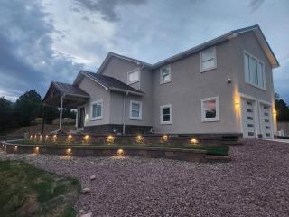 Loving Home away from home, 6 Bedrooms, 8 Beds - 9