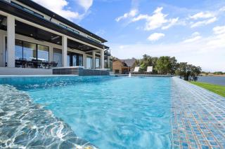 Lakeside Luxury Living 1 Hour From Dallas - - 0