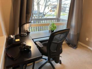Spacious & Private Retreat near West Edmonton Mall - 1