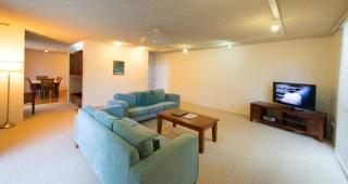 Andari Holiday Apartments - Sunshine Beach - 3