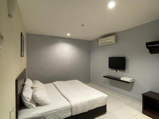 M Three Hotel by SECOMS - Kampong Batu Tiga - 1