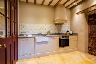 Coach House, Cold Aston - 3