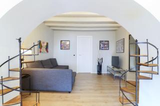 Elegant Rosales Apt. - Milan - 1