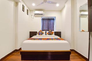 FabHotel Shri Krishna - Vadodara - 5