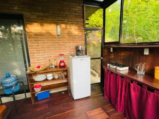 Room in House - Double Bed, Queen size, small kitchen, terrace, wi-fi- air condition - Cuatunalco - 6