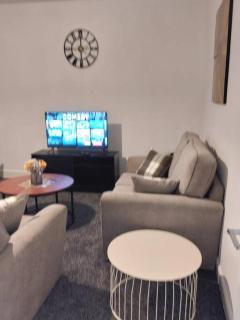 4 Double Bedroom House in Accrington sleeps 6 - Accrington - 6