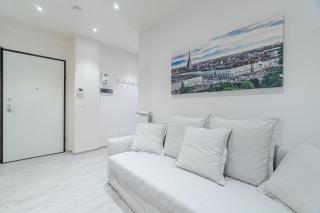 GuestHost - Crocetta District! Bright & Roomy Apartment - 9