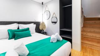 Premium 2BR Flat near Santa Catarina by LovelyStay - Oporto - 1