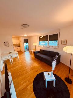 Ursula Rosé Collection an der Donau - 7