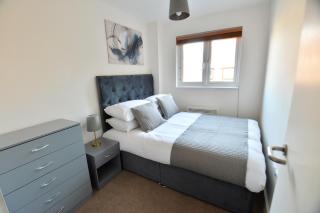 Stylish 2BR Flat - 2 Free Parking Spaces - Near LGW Airport - Crawley - 7