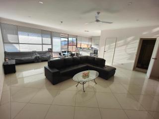 Tuggeranong Short Stay #06C - Sleeps 6 - 1