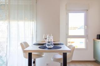 ZenBNB / ZEBRA / 2 min. Gare /Tramway / 3Pers/ Stationnement - Annemasse - 7