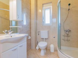 Apartment Mlasina-5 by Interhome - Nin - 4