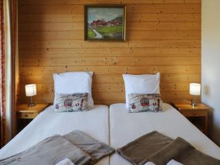 Chalet Edelweiss by Interhome - Saclentse - 1