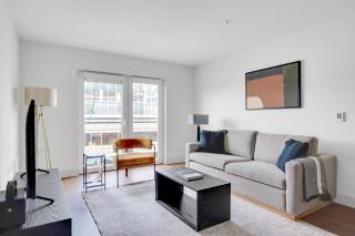 Bellevue 1BR w Gym Coffee Bar nr dining SEA-294 - 0