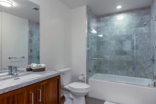 Downtown 1BR w Gym WD next to The Broad LAX-51 - 3