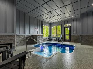 Splashing in the Breeze - Sevierville - 9