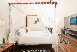 Sashas Holiday Village - 4