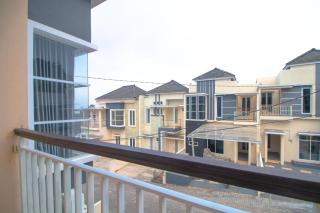 Villa Riesky A11 by Sans Villa - Batu - 3