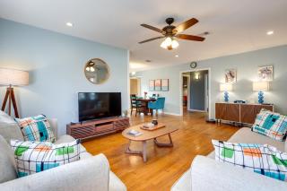 Near Beach and Attractions Home in Galveston! - Galveston - 5