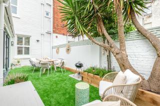 The Shell House (Sleeps 12 - 5 mins to Beach) - Bournemouth - 6