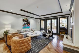 Luxury 3 Bedroom Condo at The Arrabelle - 9