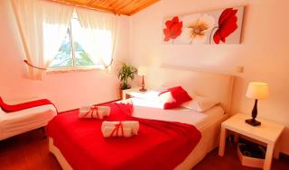 Wakevilla Guest House & Wakeschool - Tomar - 1