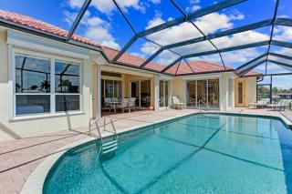 The Hammock - Beautiful waterfront 4 bedroom home with heated pool - Cape Coral - 9