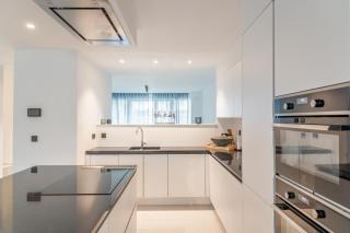 Modern & Spacious House - 5