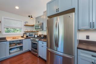 Luxe Loft Pet-friendly, Gas Grill & 5 Minutes from Town - Black Mountain - 3