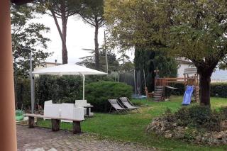 Camera privata in villa con ingresso indipendente e grande giardino - 2